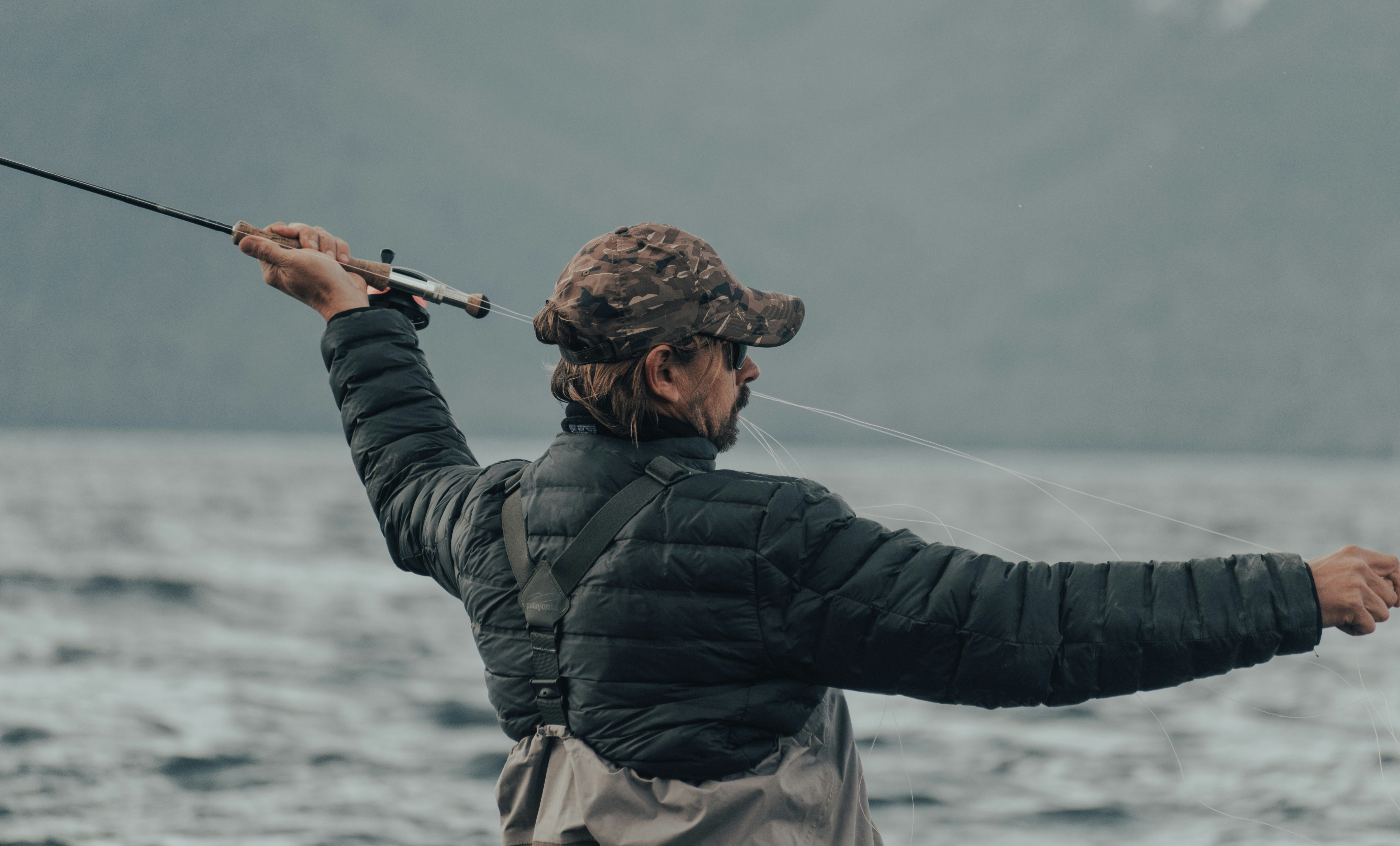 How did early American hunters develop tracking skills?