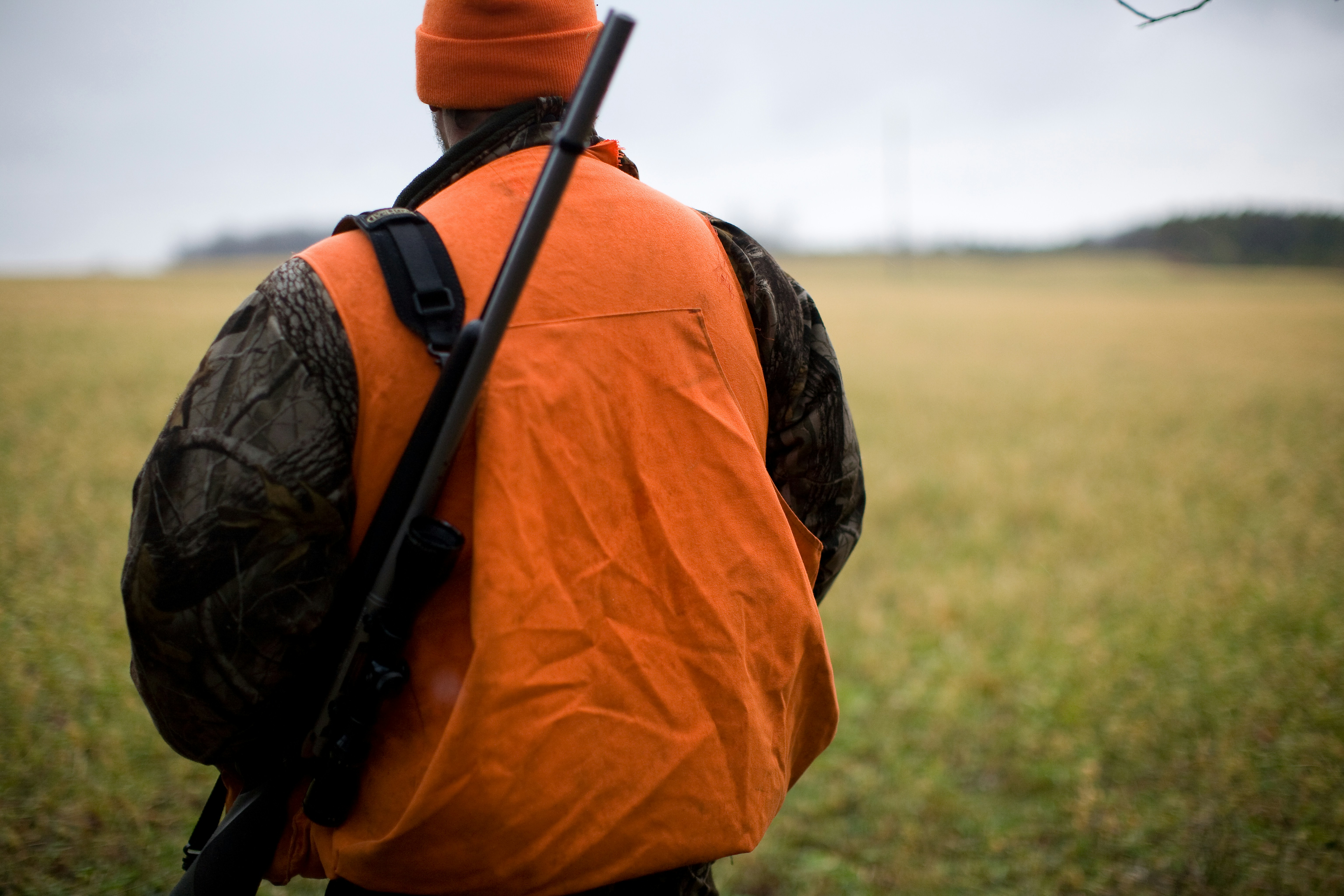 How did early American hunters survive in wilderness?